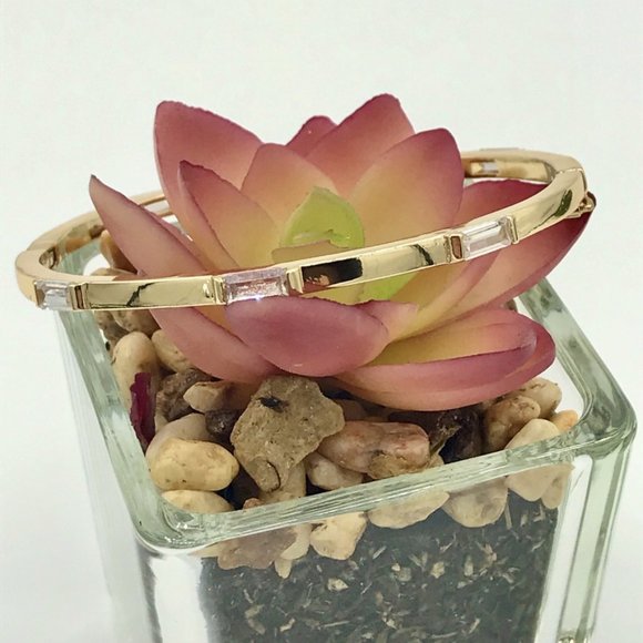 VINCE CAMUTO Gold Floating Stone Bracelet - Picture 3 of 11